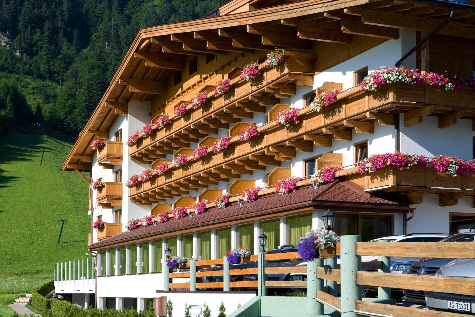 Hotel Bergland Pertisau Exterior photo